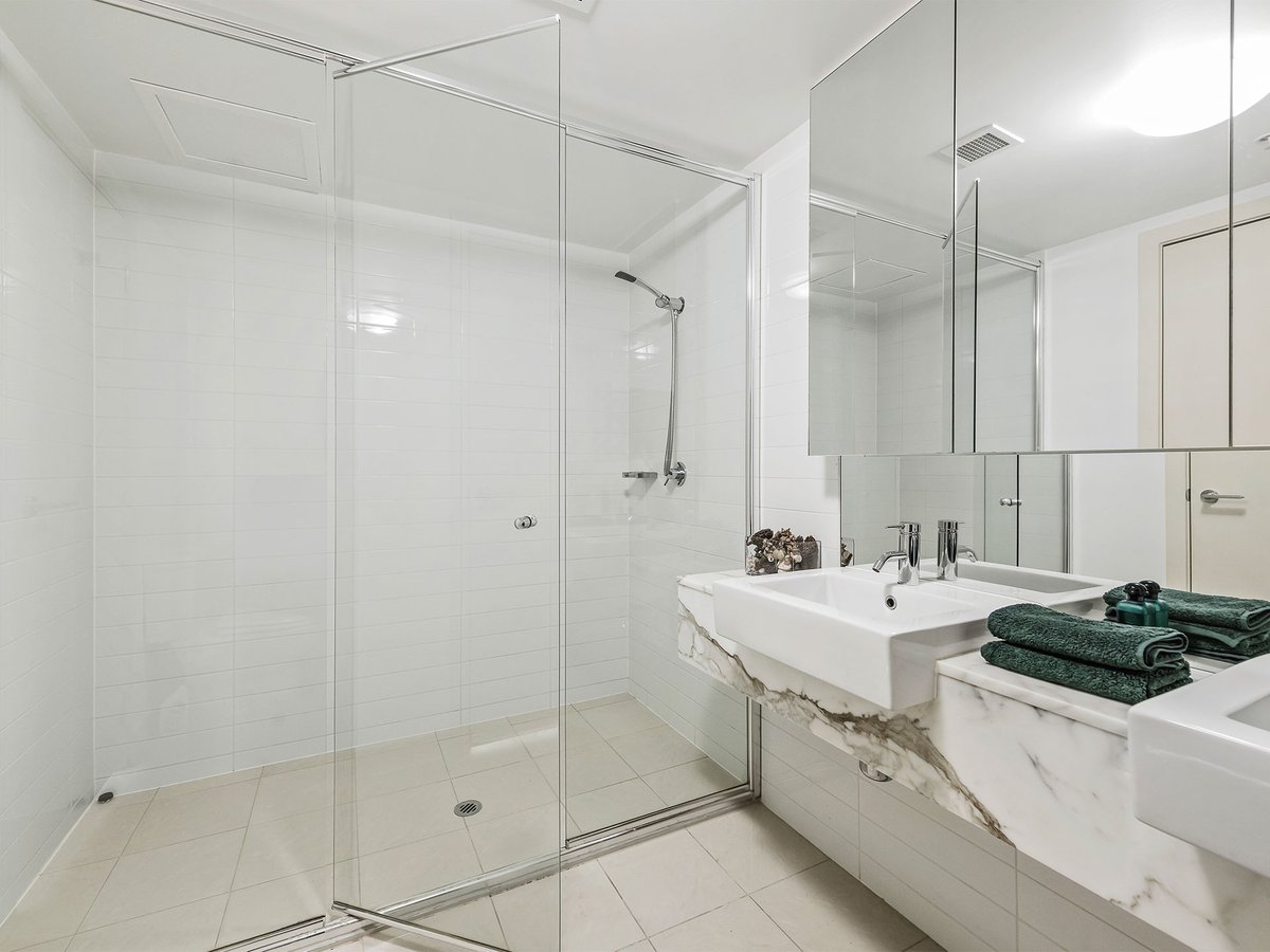 3303 / 100 Harbour Esplanade DOCKLANDS - Residential for sale