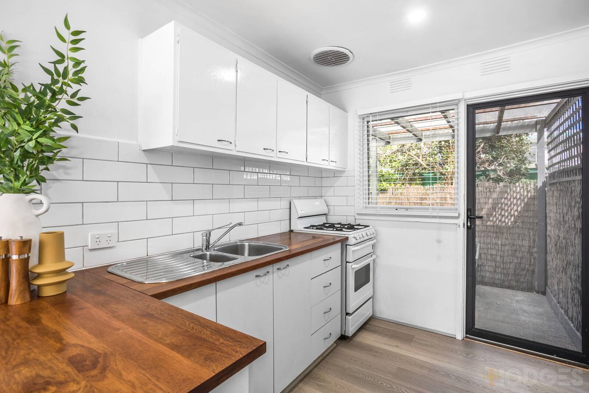3 / 318 Warrigal Road Cheltenham - Residential for sale