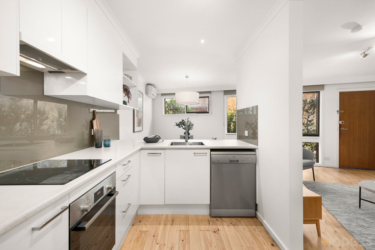 3 / 34 Linacre Road Hampton - Residential for sale