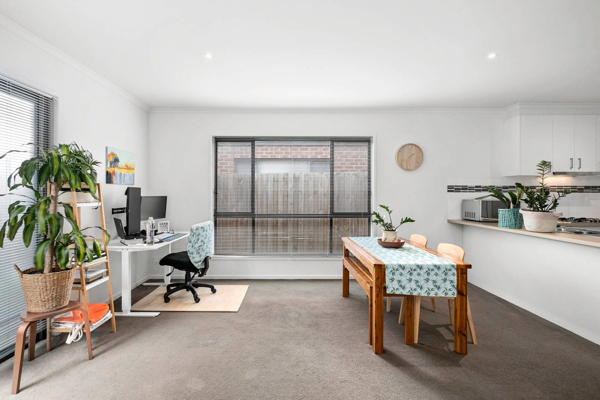 3 / 34 Weeroona Avenue Hamlyn Heights - Residential for sale