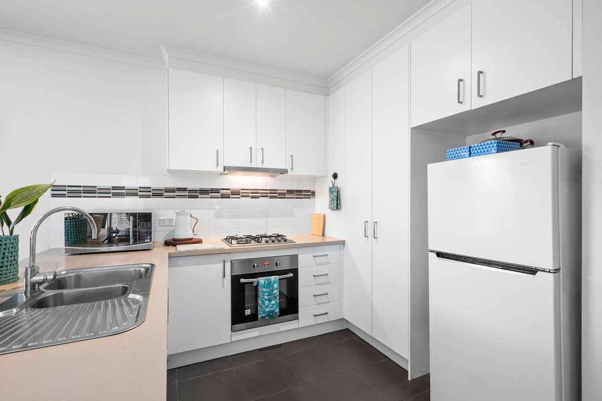 3 / 34 Weeroona Avenue Hamlyn Heights - Residential for sale