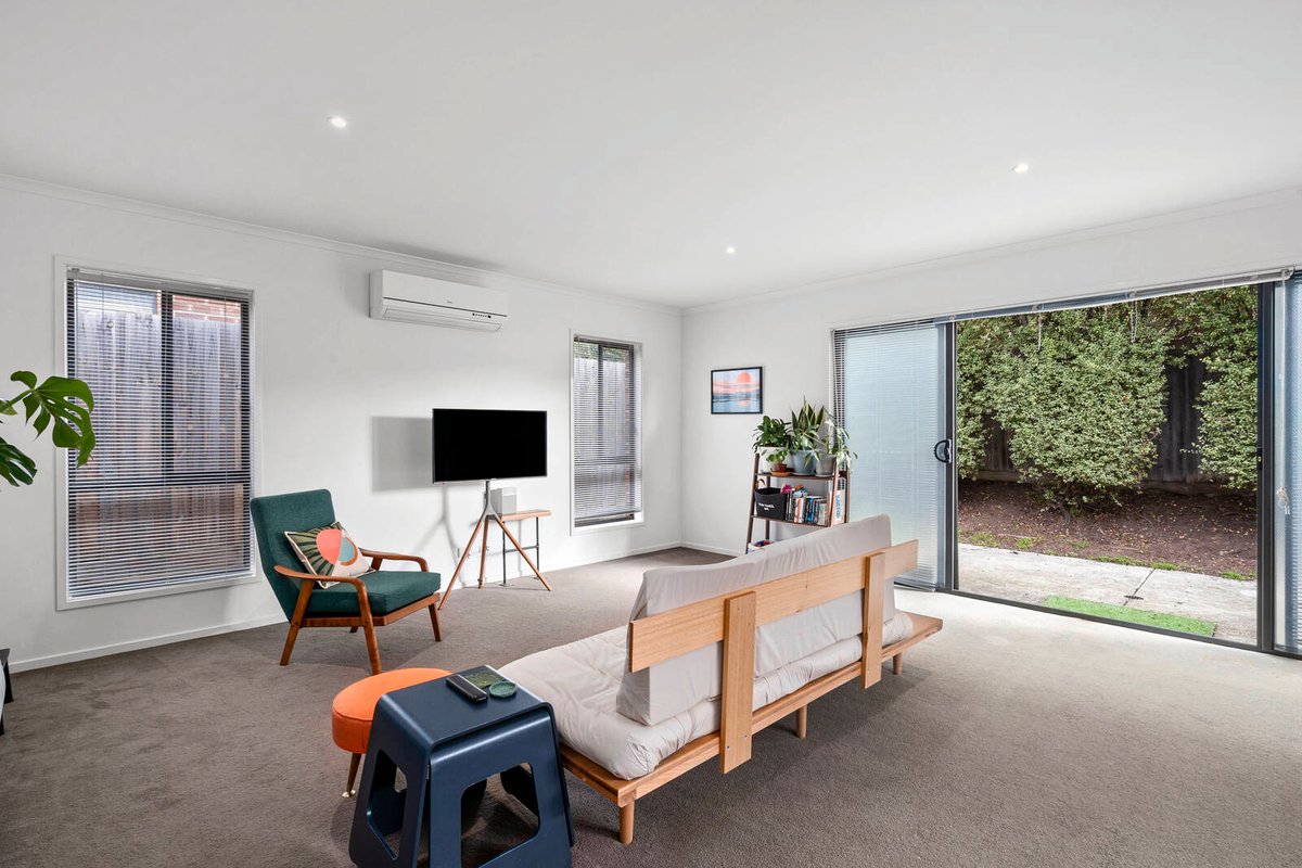 3 / 34 Weeroona Avenue Hamlyn Heights - Residential for sale