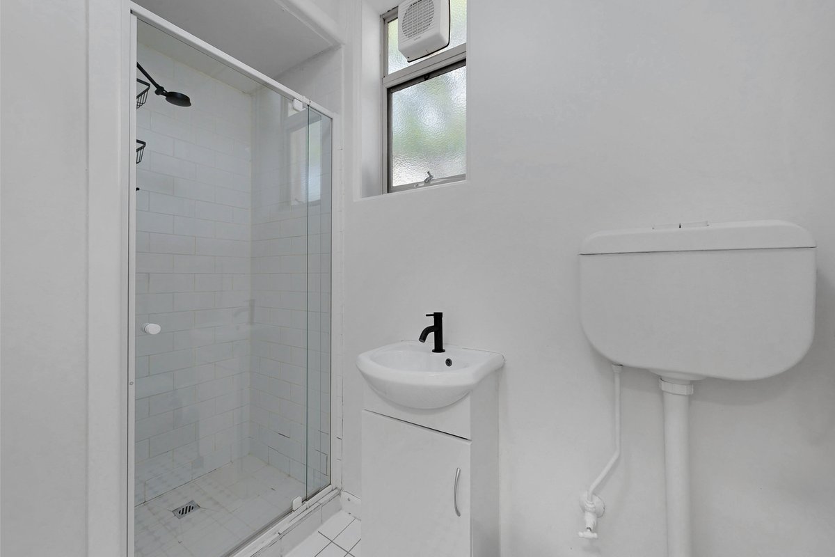 3 / 35 Charles Street St Kilda - Residential for lease