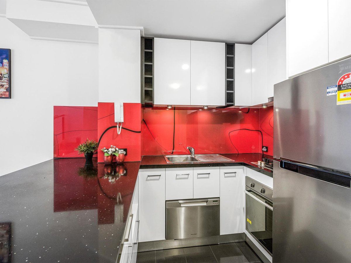 33 / 562 Little Bourke Street MELBOURNE - Residential for sale