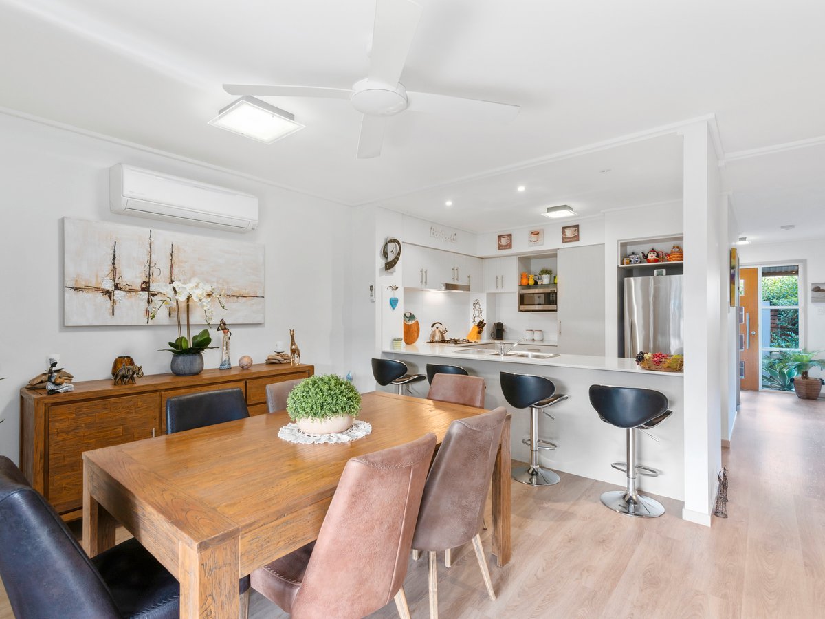 3/4 Border Drive North, CURRUMBIN WATERS QLD 4223