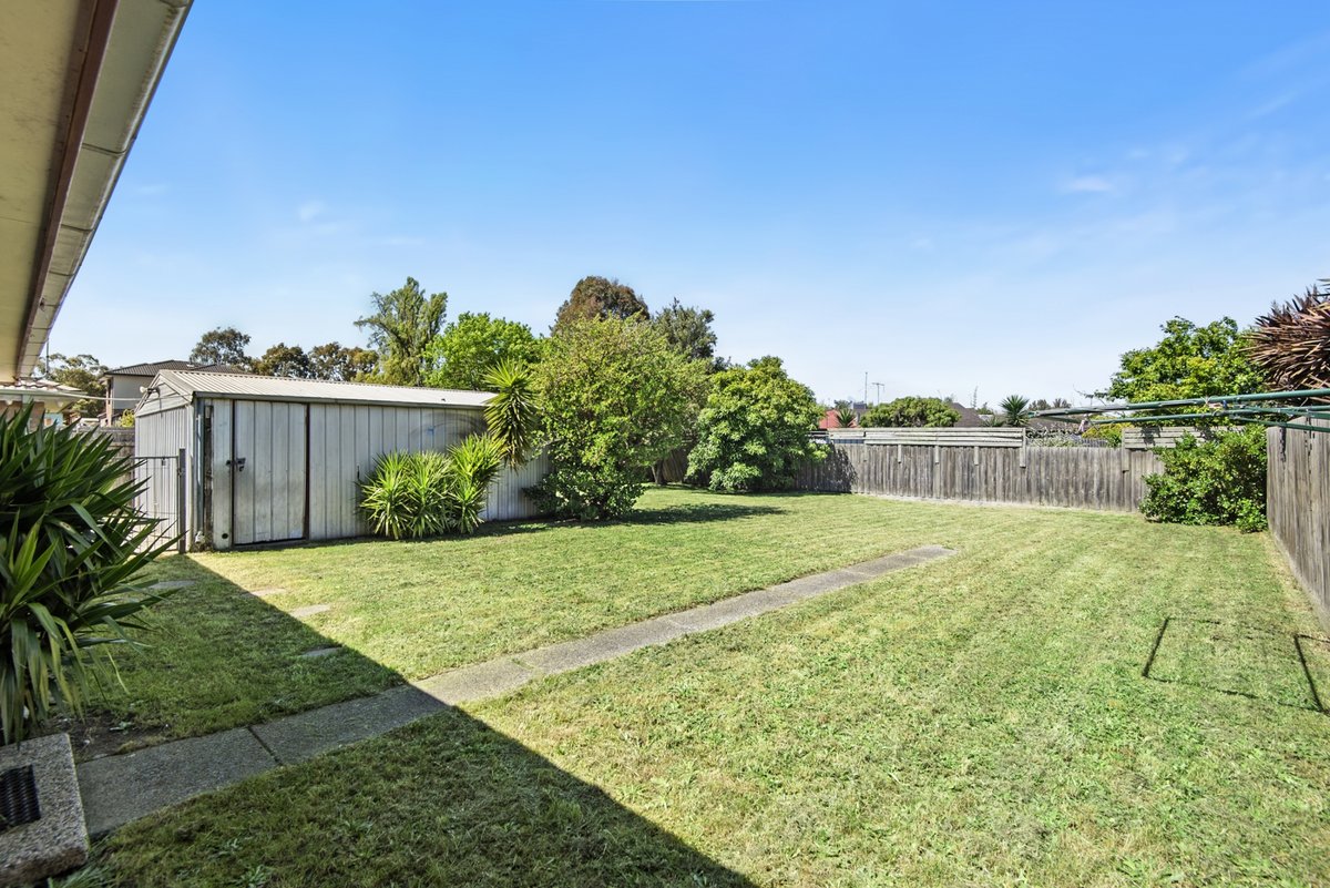 34 Courtenay Avenue CRANBOURNE NORTH - Residential for sale