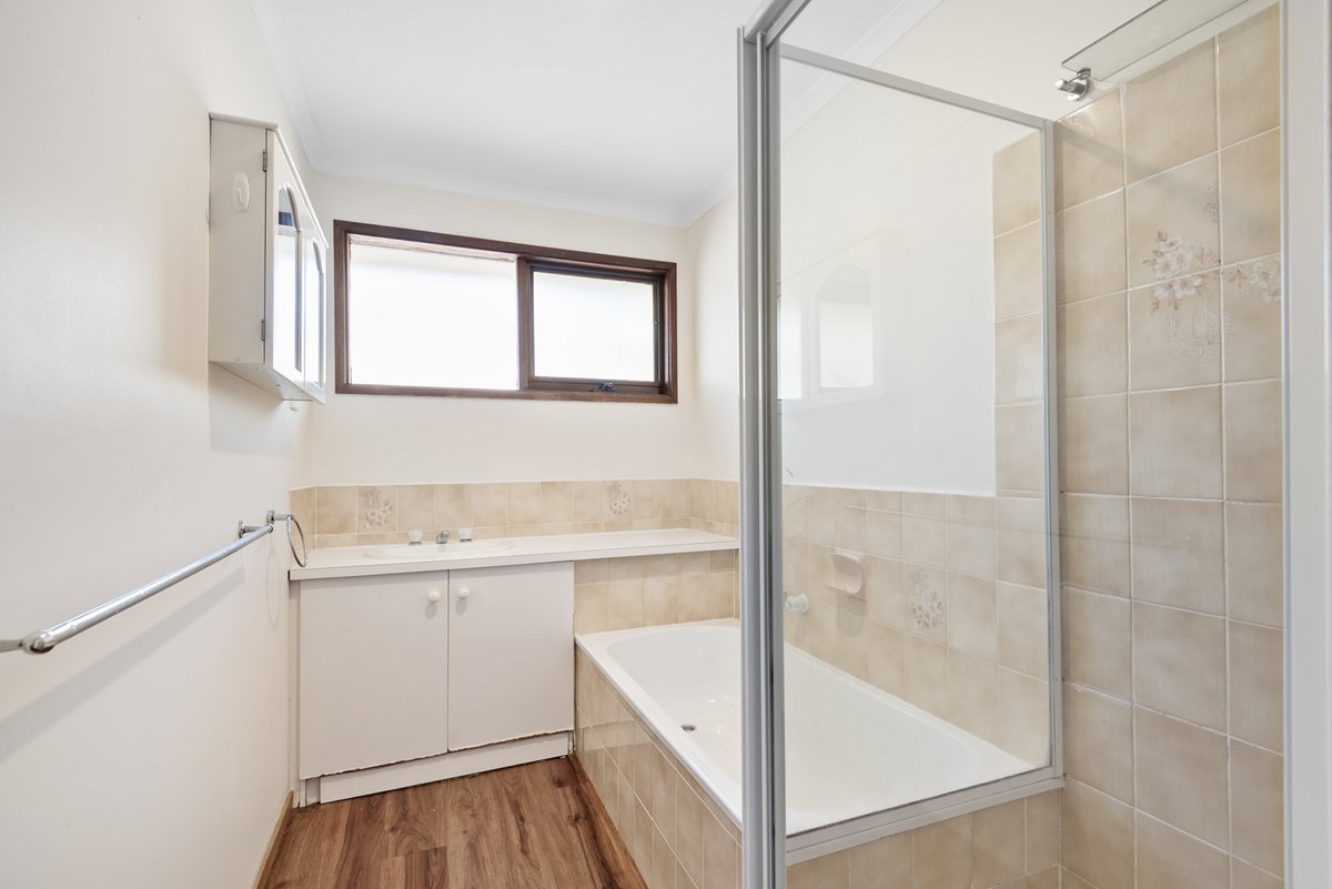 34 Courtenay Avenue CRANBOURNE NORTH - Residential for sale