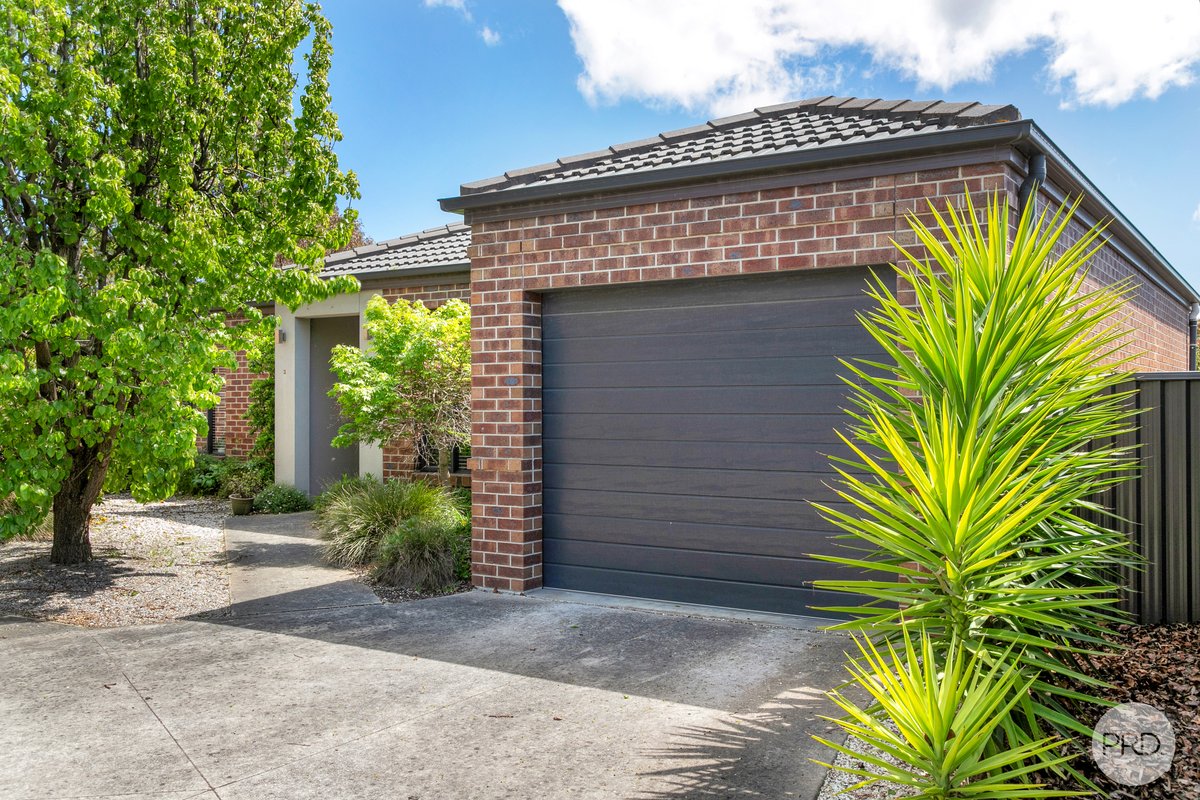 3/4 Dunn Street, GOLDEN POINT VIC 3350