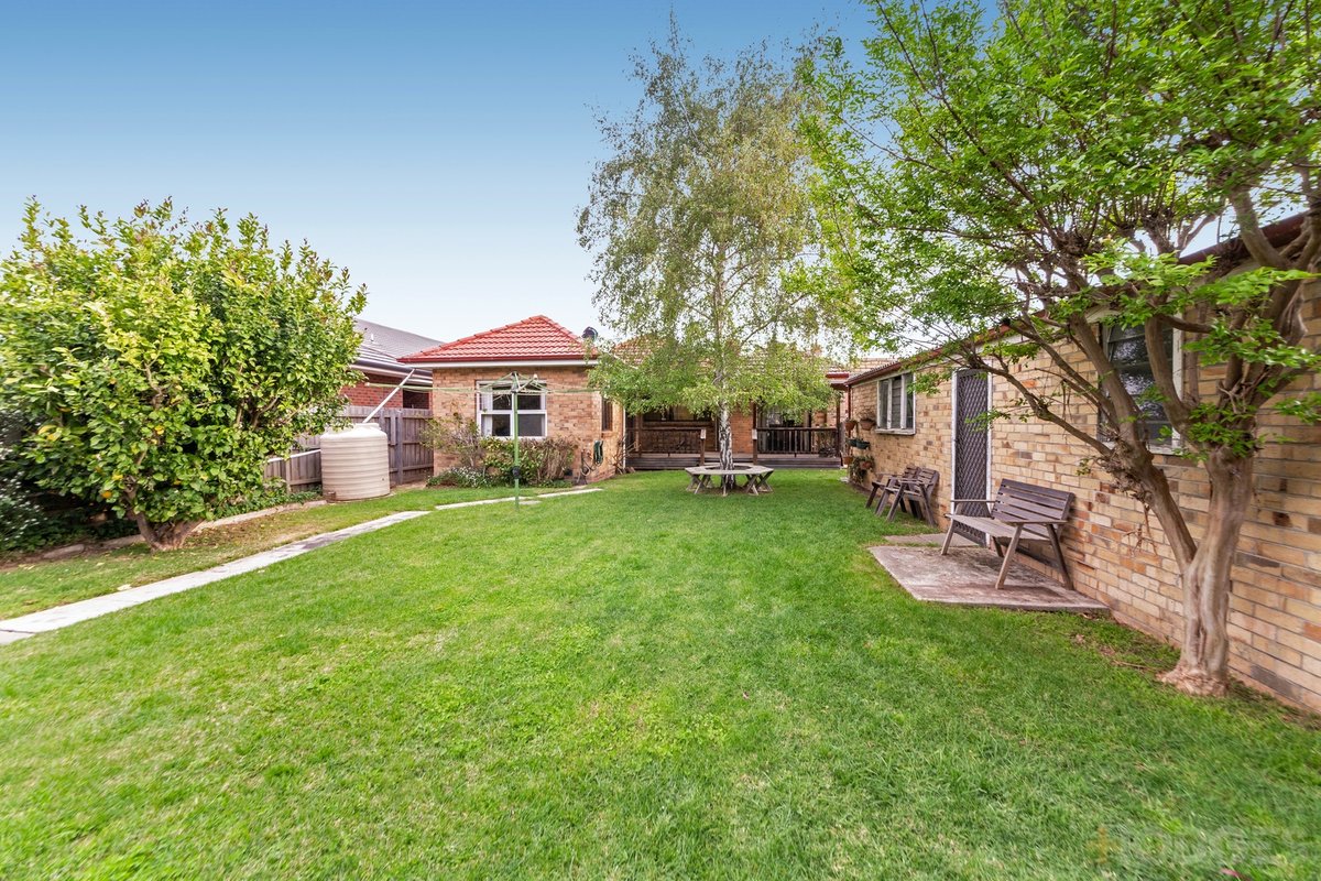 34 East View Crescent Bentleigh East - Residential for sale
