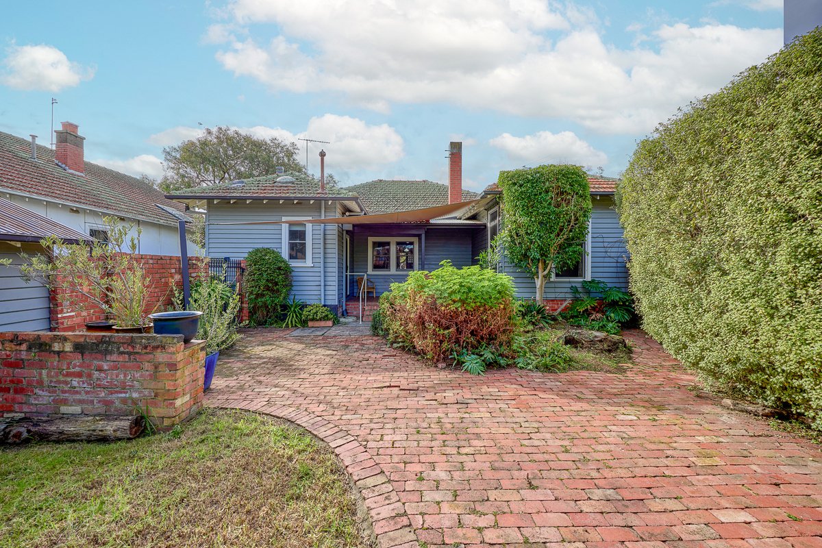 34 Ludstone Street Hampton - Residential for sale