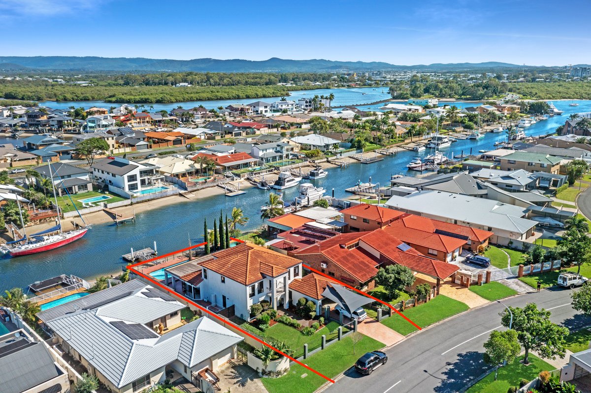 34 O'Grady Drive, PARADISE POINT QLD 4216