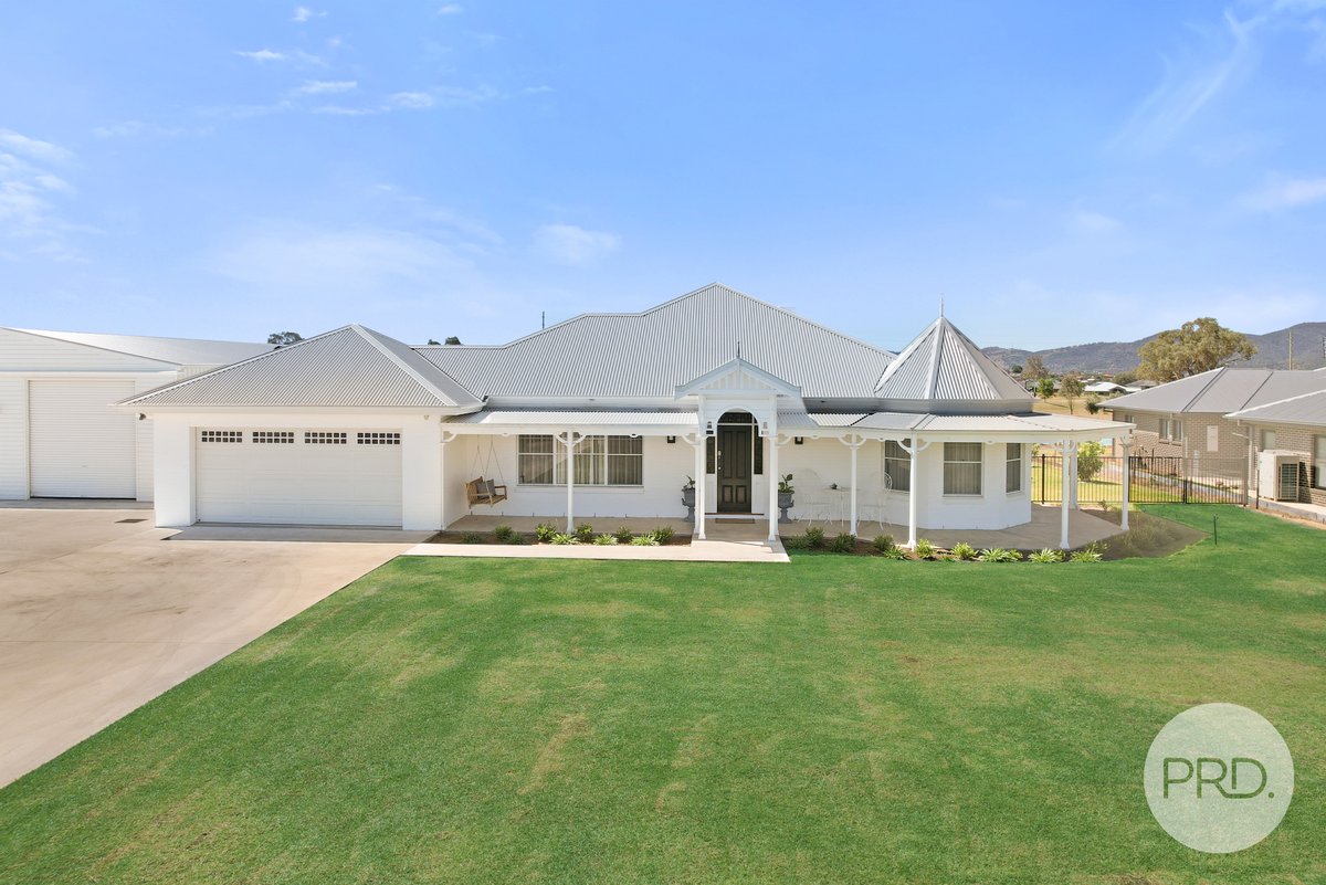 34 Rodeo Drive, TAMWORTH NSW 2340
