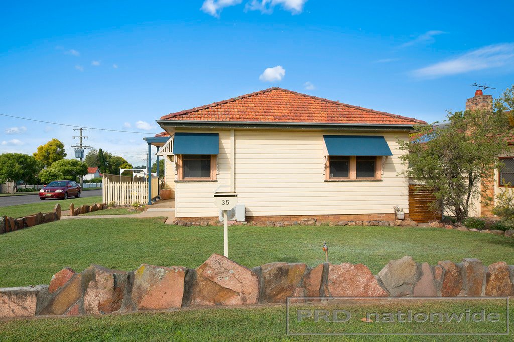 35 Brooks Street, TELARAH NSW 2320