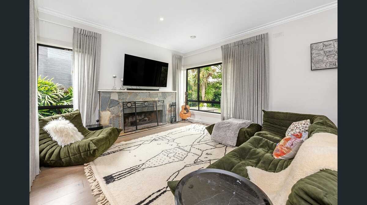 35 Canberra Grove Brighton East - Residential for lease