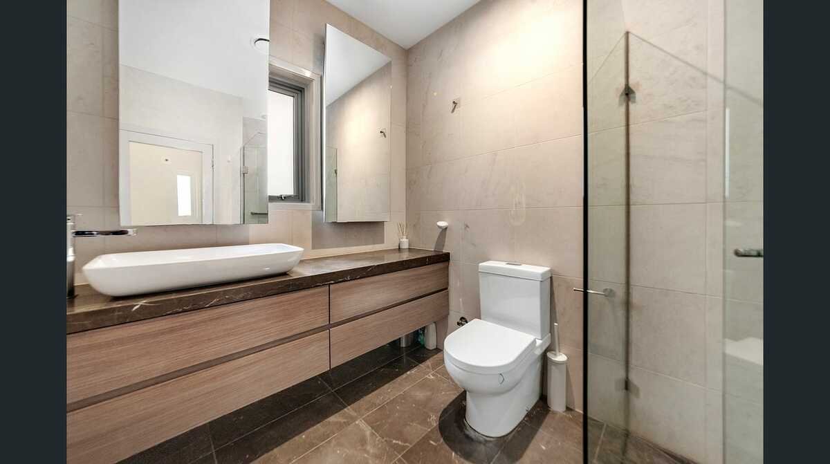 35 Canberra Grove Brighton East - Residential for lease