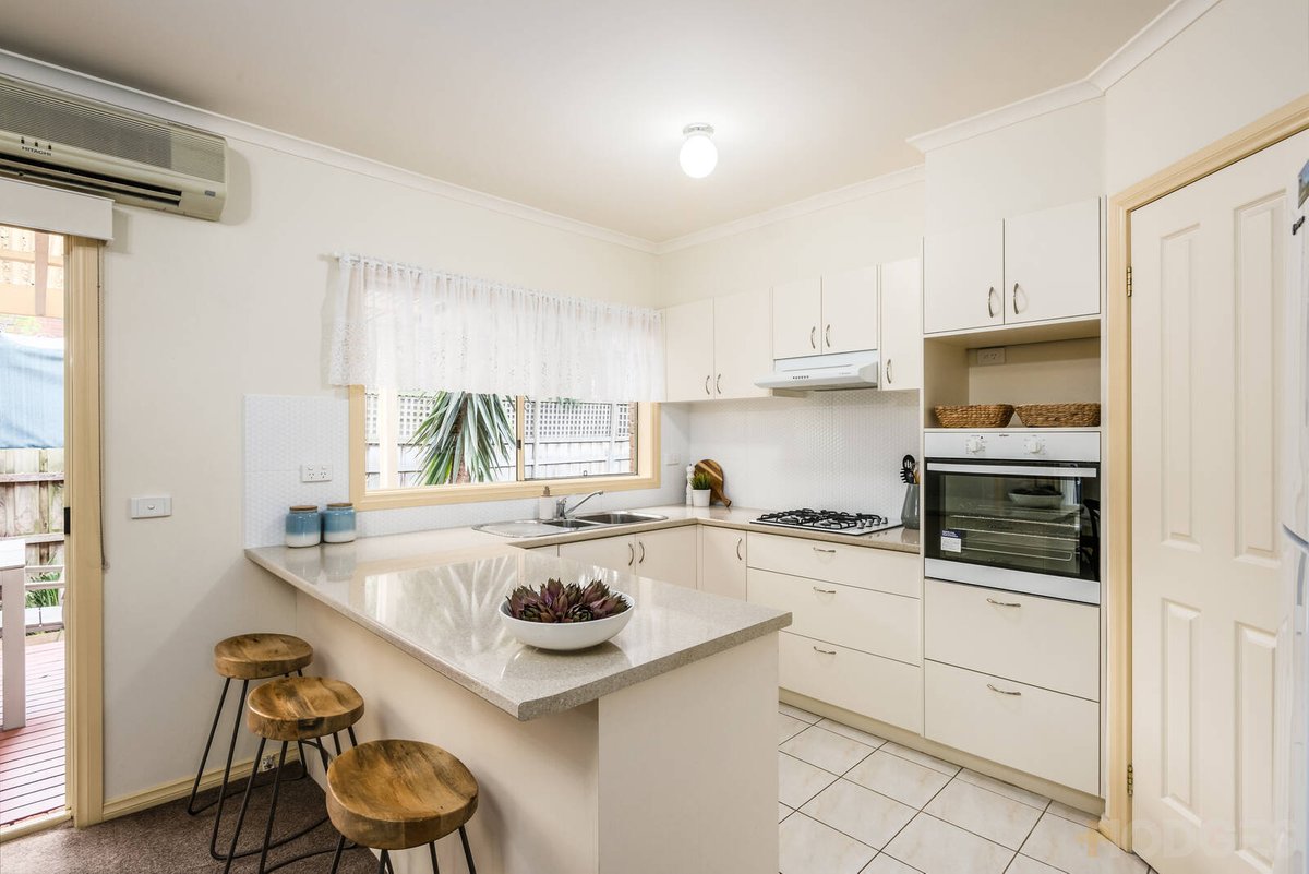 3 / 5 Farm Road Cheltenham - Residential for sale