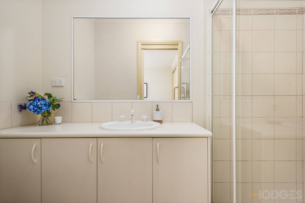3 / 5 Farm Road Cheltenham - Residential for sale