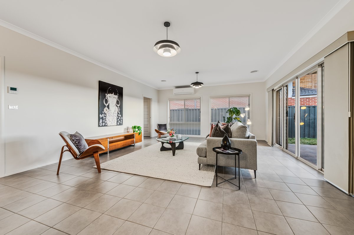 35 Firecrest Road Manor Lakes - Residential for sale