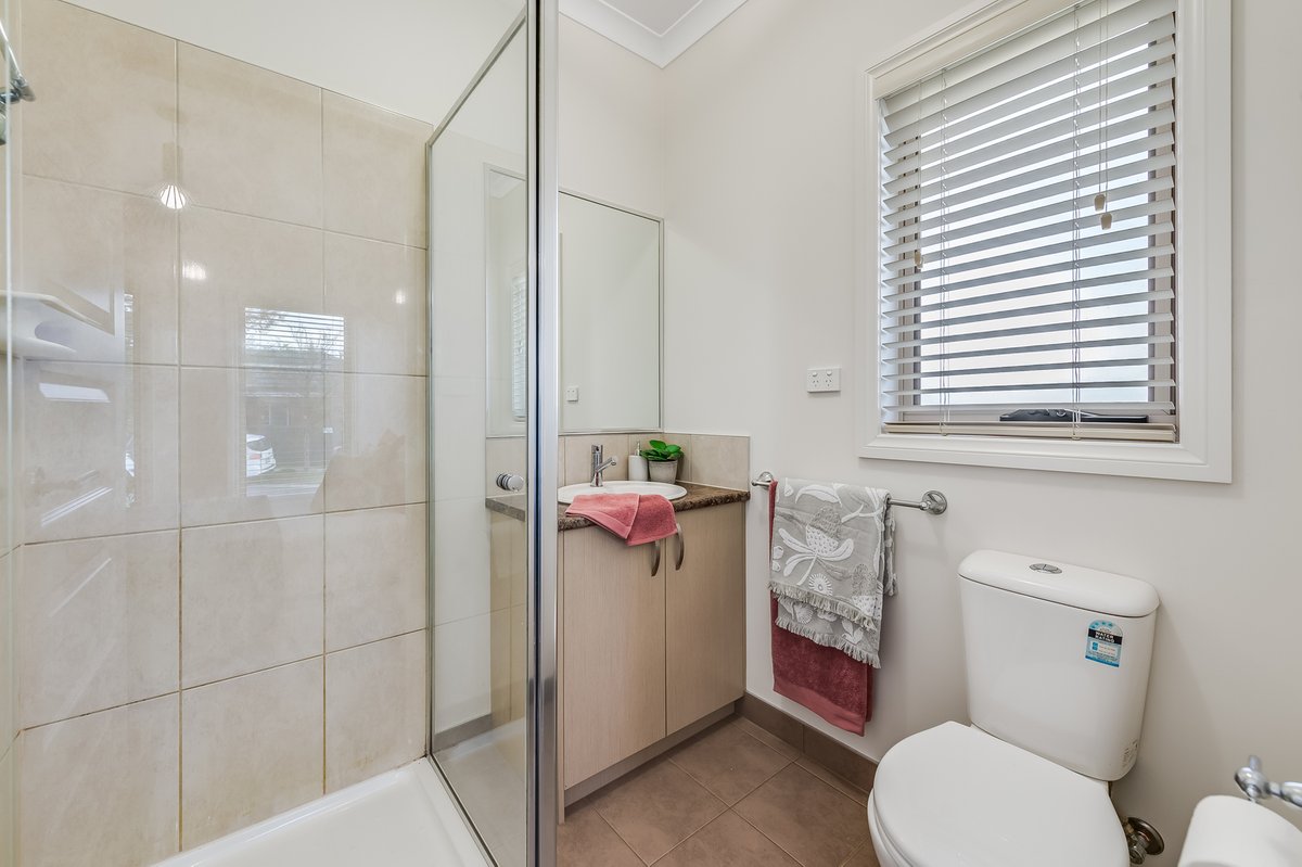 35 Firecrest Road Manor Lakes - Residential for sale