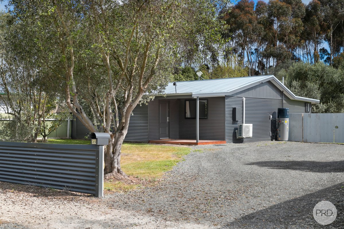35 New Station Street, CRESSY VIC 3322