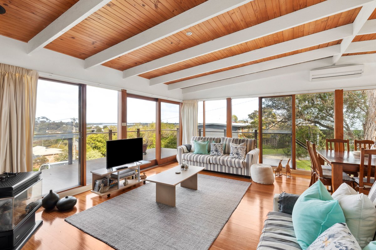 35 Riviera Crescent Ocean Grove - Residential for sale