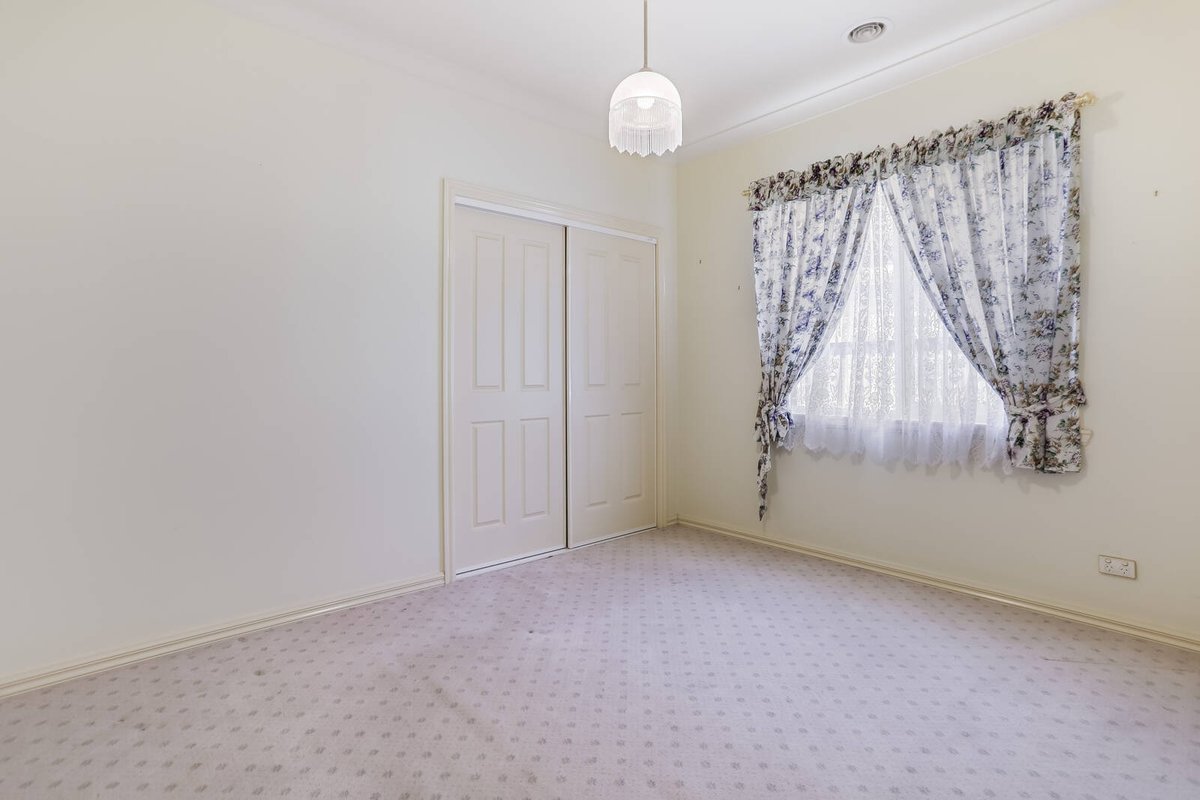 355 Morris Road Hoppers Crossing - Residential for sale