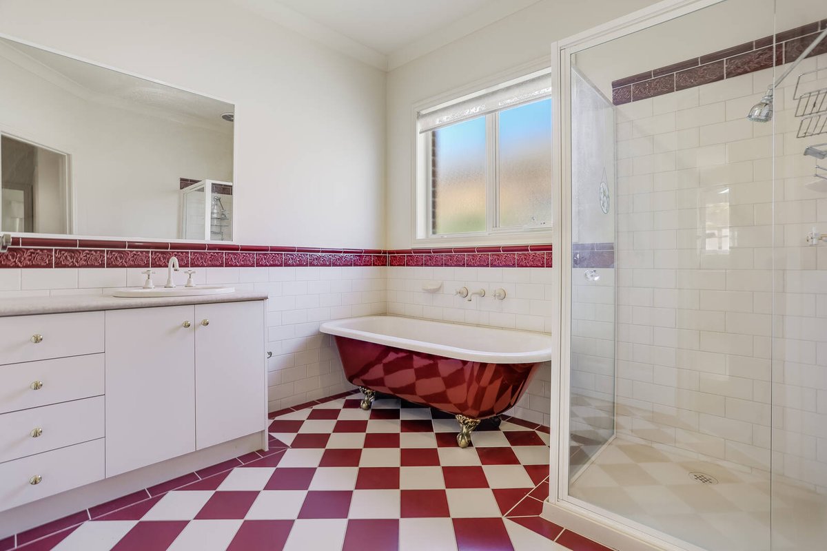 355 Morris Road Hoppers Crossing - Residential for sale