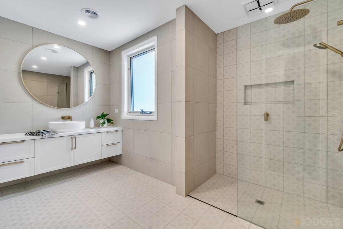 35B James Avenue Aspendale - Residential for sale
