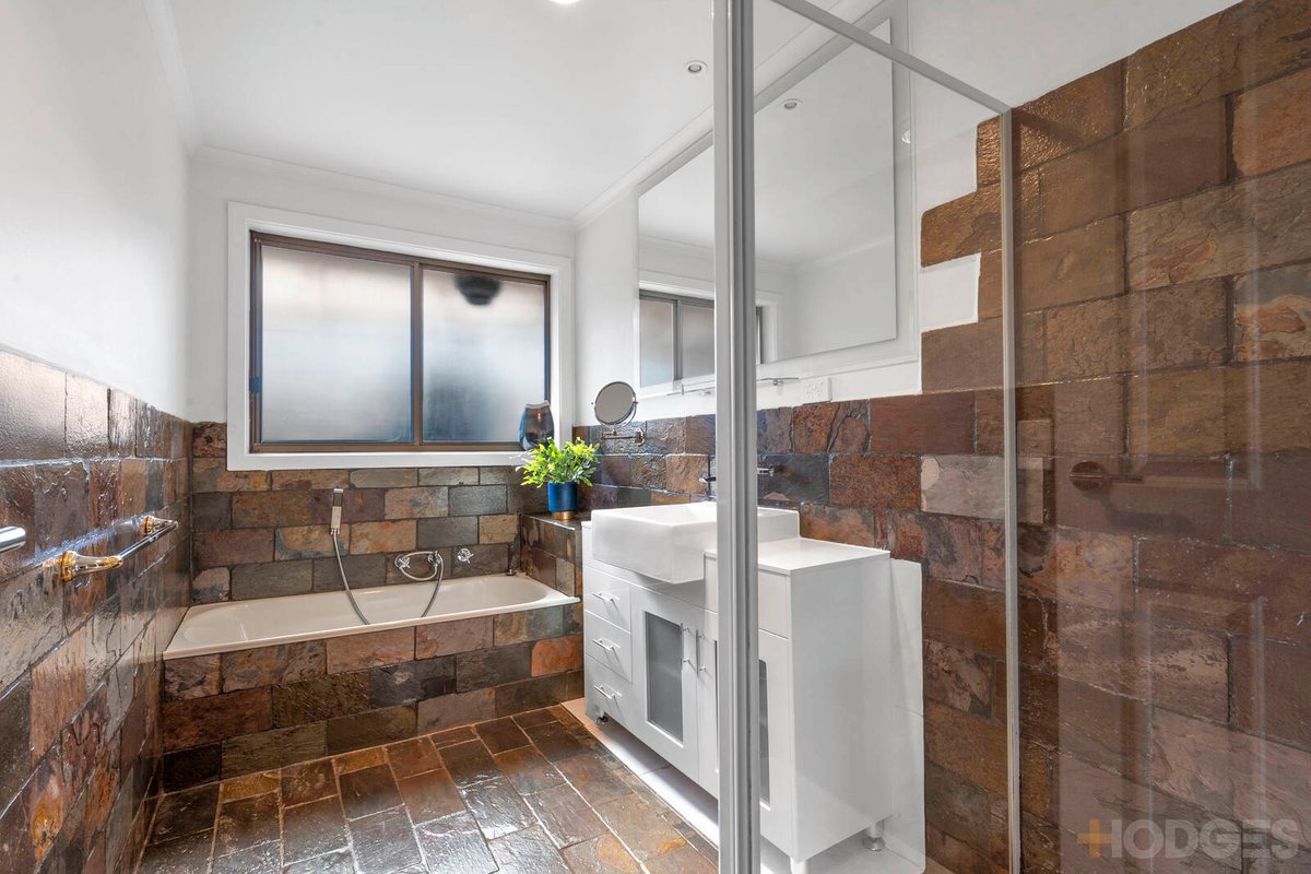 36 Cameron Crescent Lara - Residential for sale