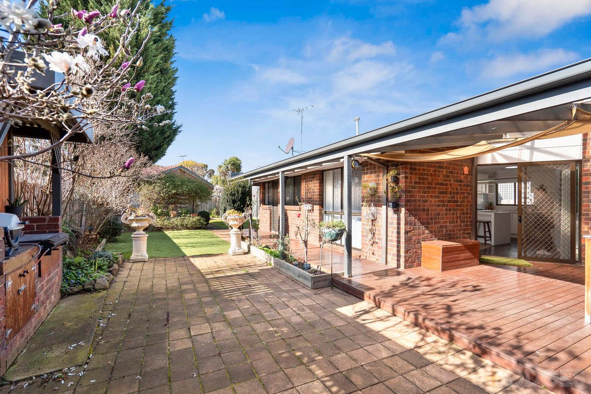 36 Cameron Crescent Lara - Residential for sale