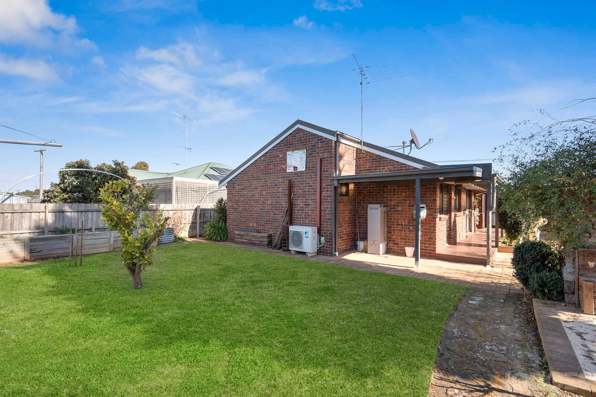 36 Cameron Crescent Lara - Residential for sale