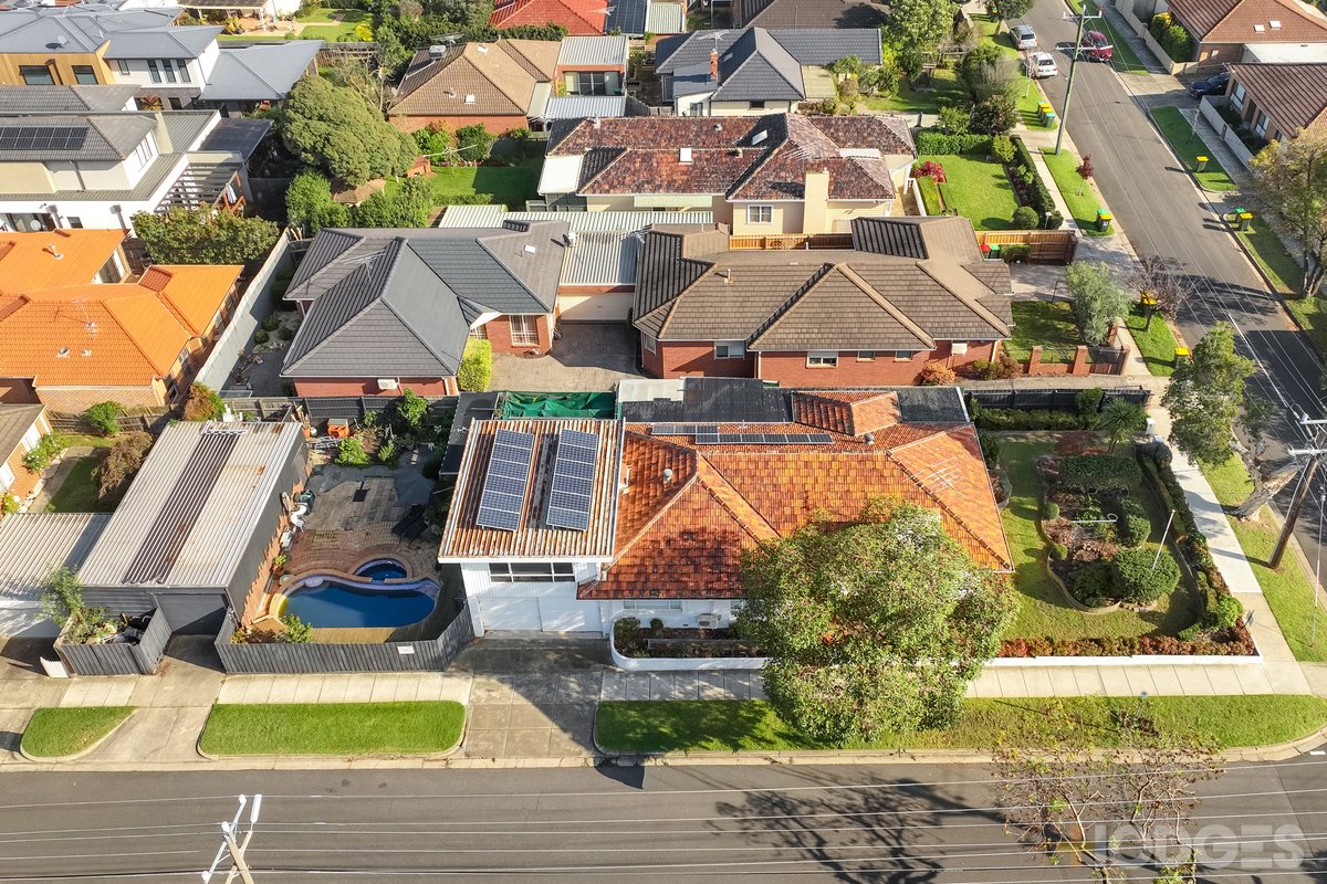 36 Castles Road Bentleigh - Residential for sale