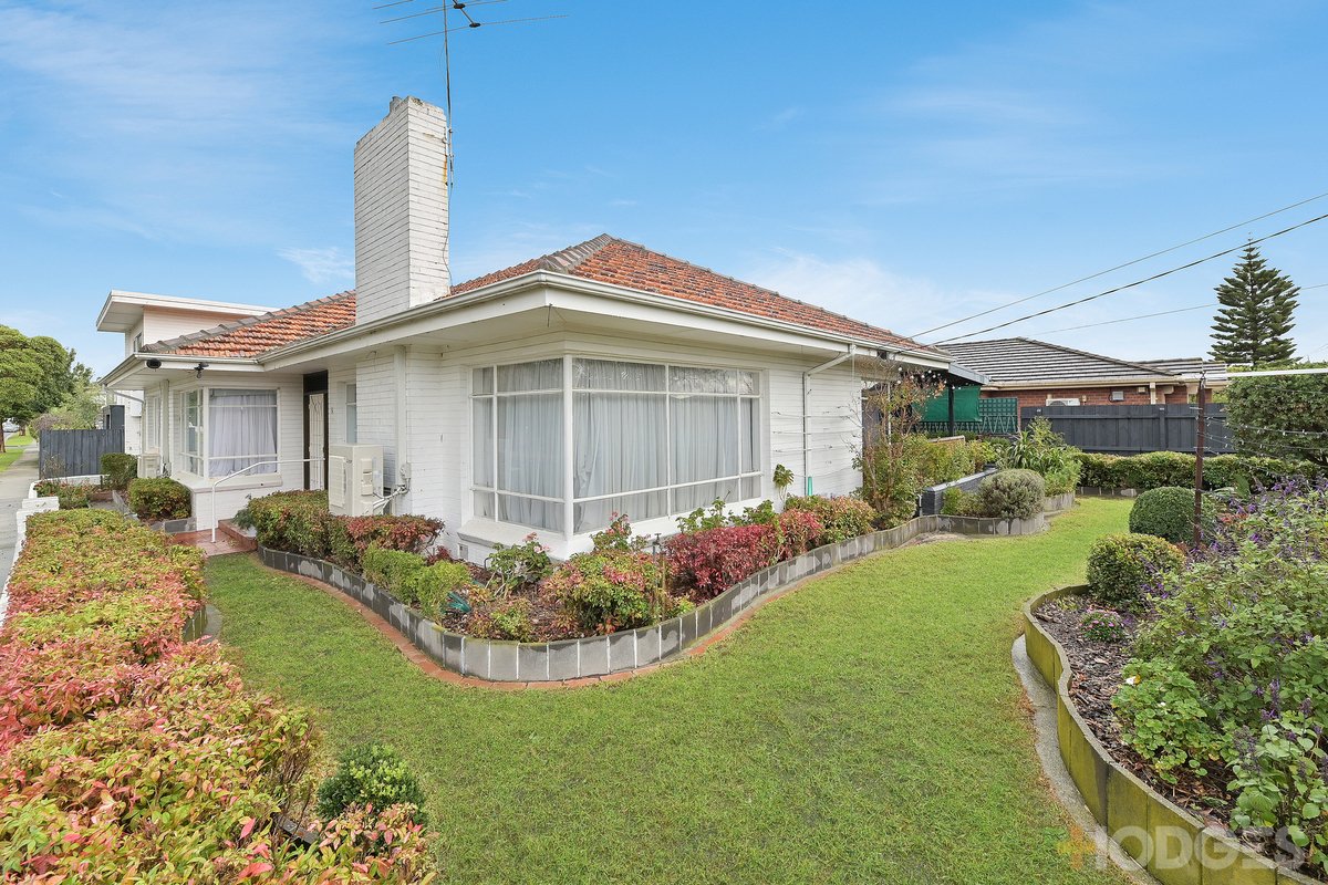 36 Castles Road Bentleigh - Residential for sale