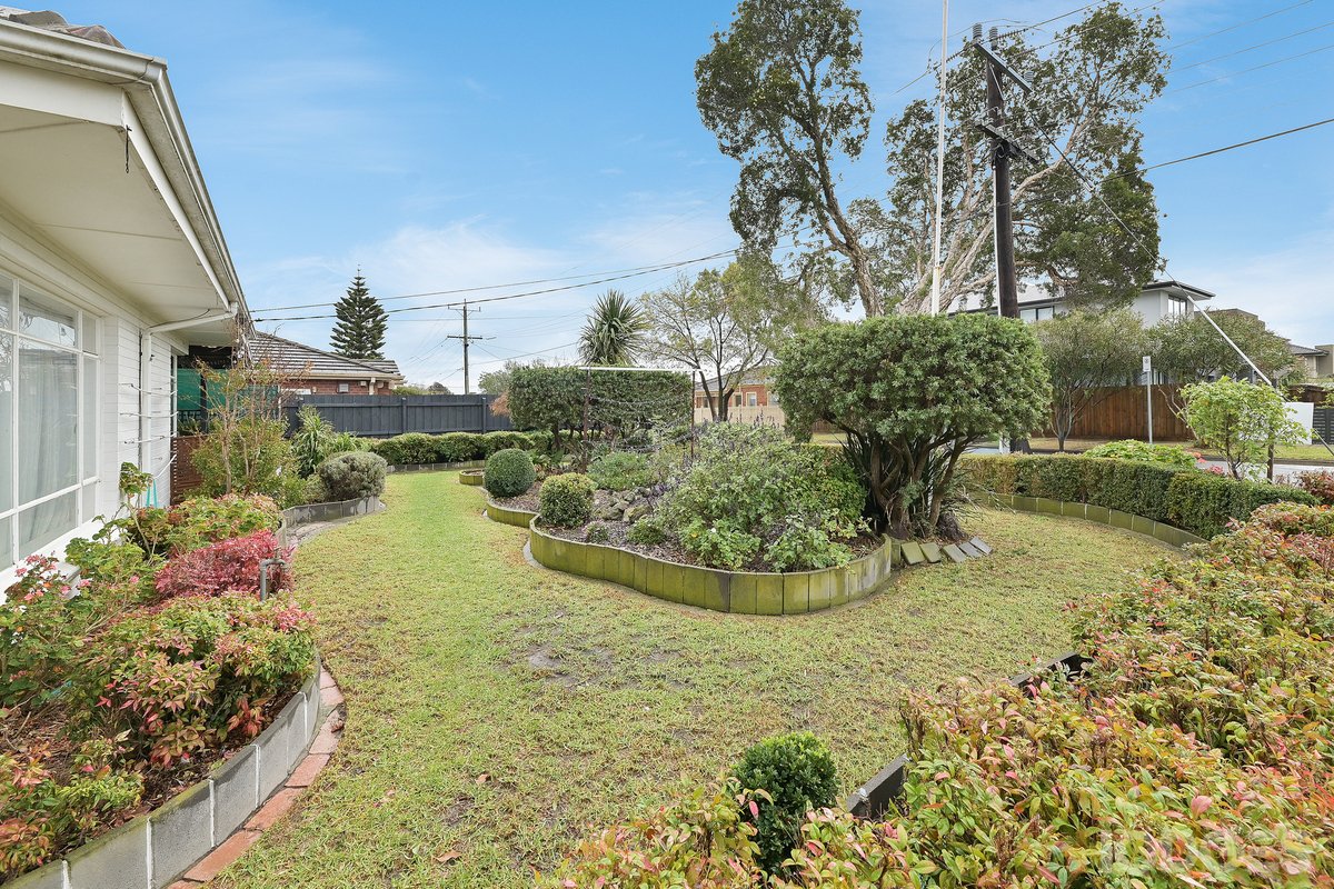 36 Castles Road Bentleigh - Residential for sale
