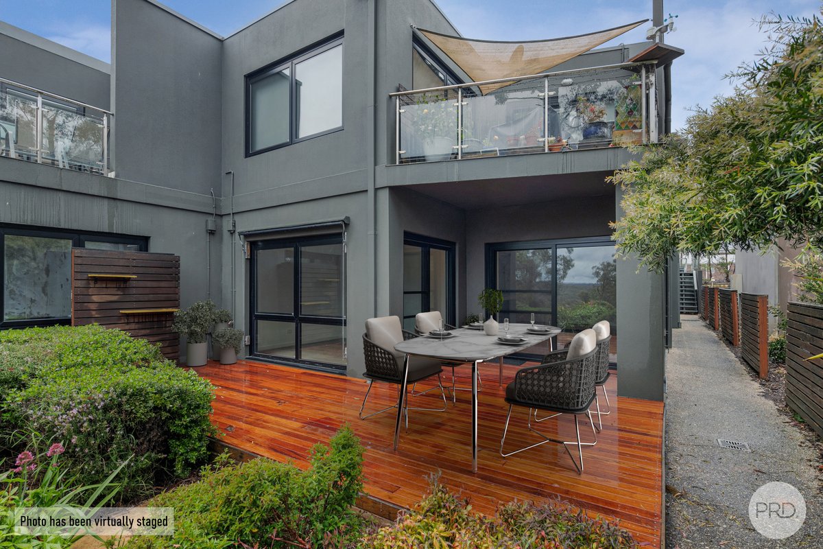 3/6 Penny Lane, CRESWICK VIC 3363