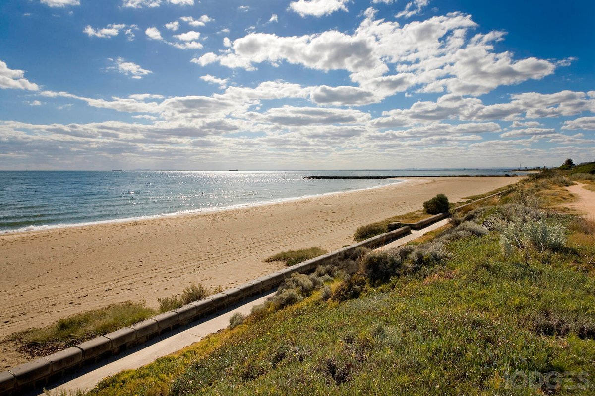 3 / 62 Beach Road Hampton - Residential for sale