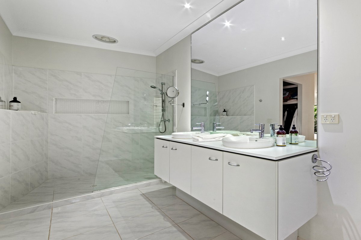 37 Craigie Road MOUNT MARTHA - Residential for sale