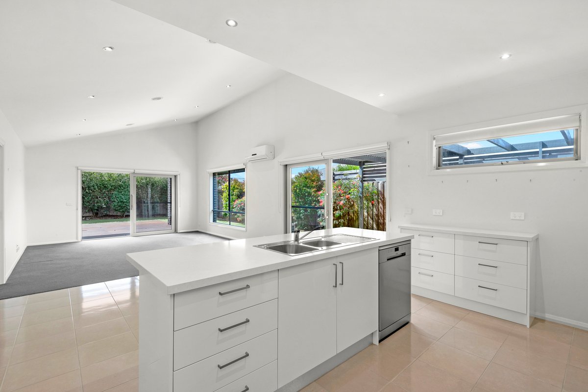 37 Empress Blvd Ocean Grove - Residential for lease