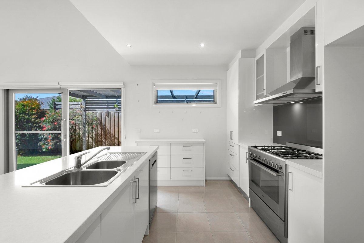 37 Empress Blvd Ocean Grove - Residential for lease