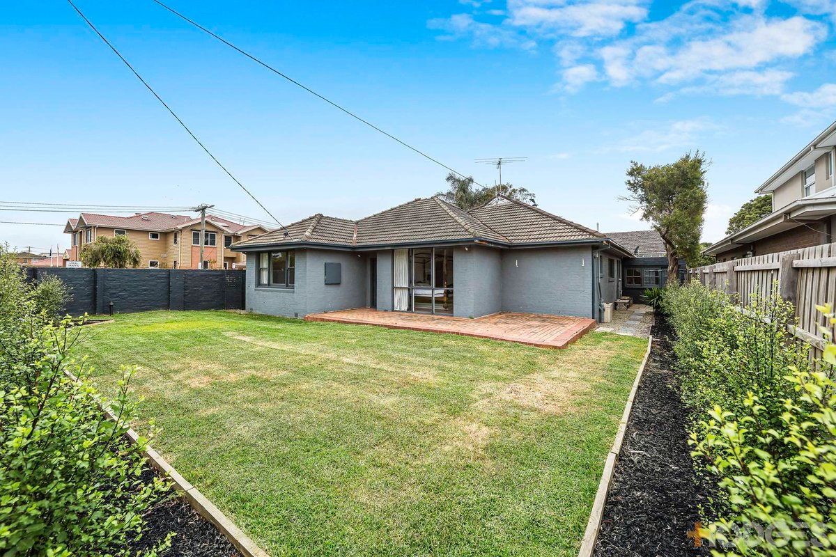 370 Bluff (Entrance Regworth Crt) Road Sandringham - Residential for sale