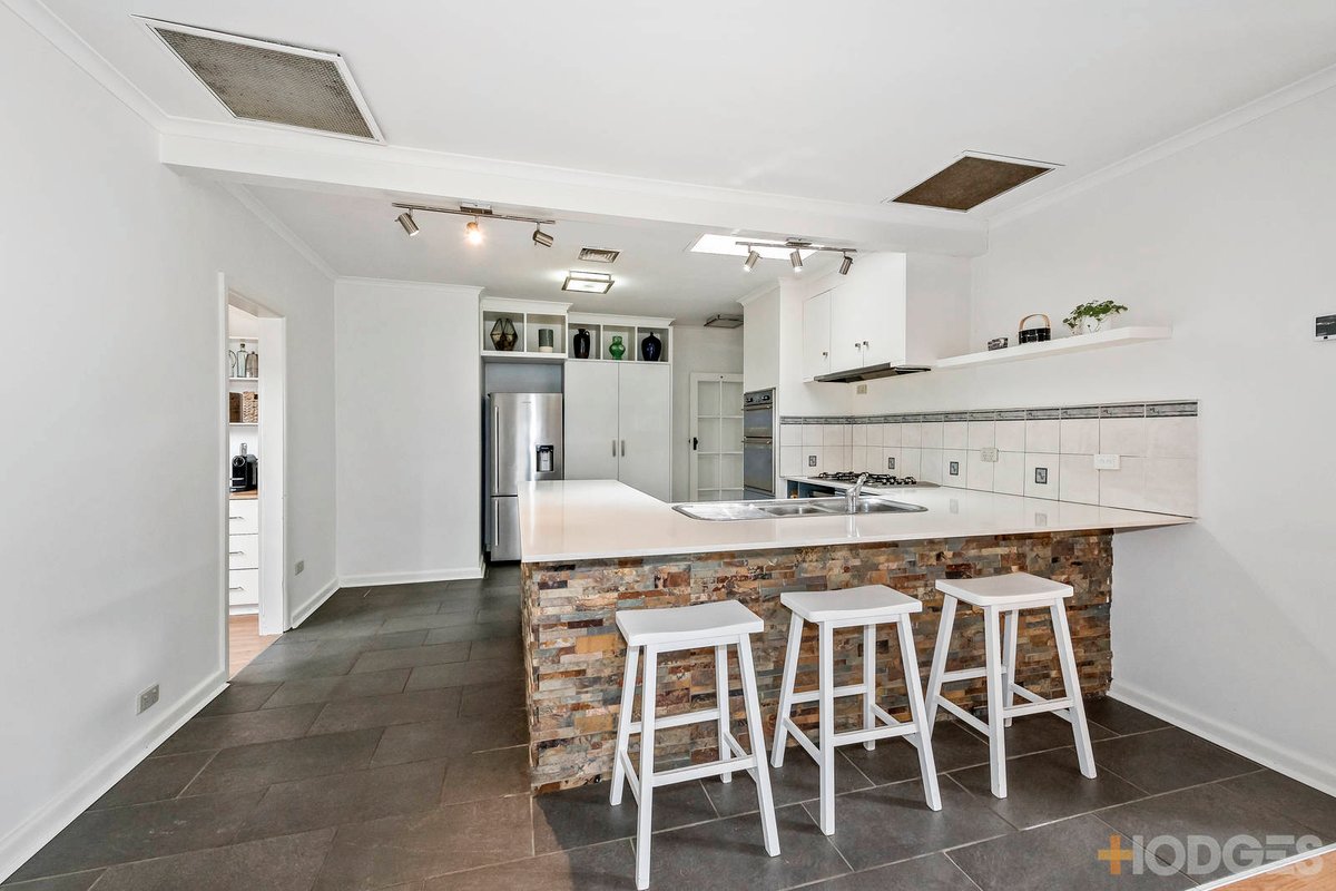 370 Bluff (Entrance Regworth Crt) Road Sandringham - Residential for sale
