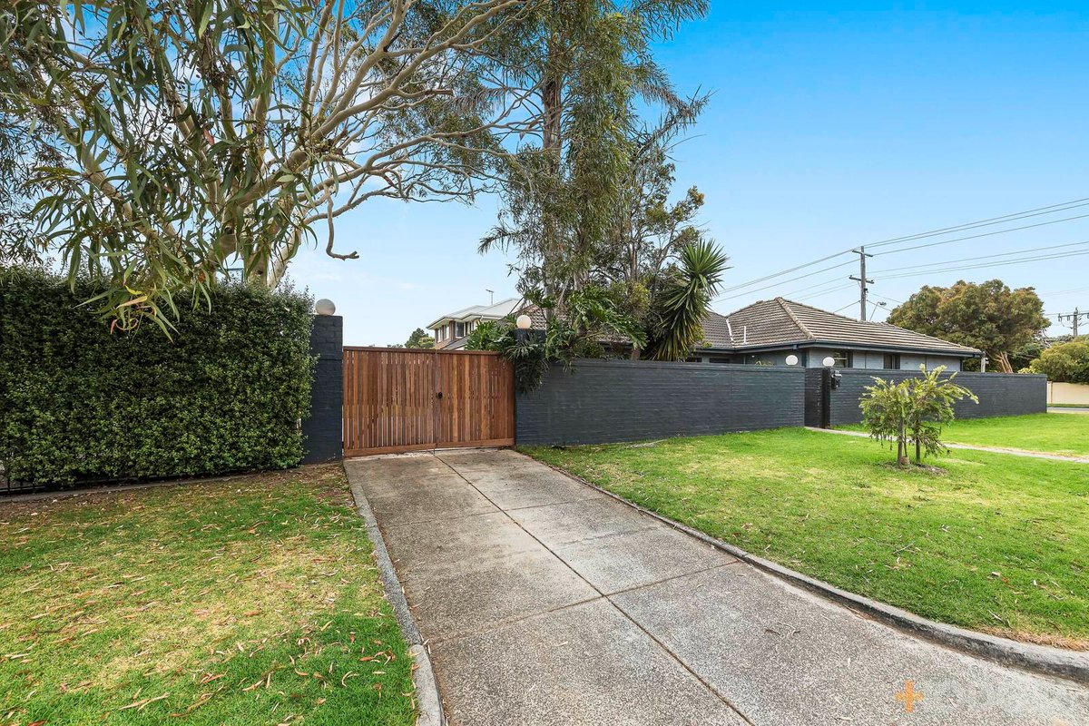 370 Bluff (Entrance Regworth Crt) Road Sandringham - Residential for sale