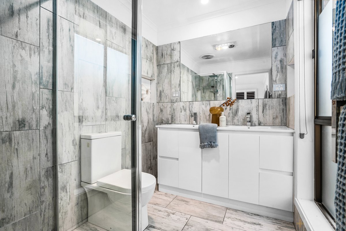 38 Benkel Avenue Cheltenham - Residential for sale