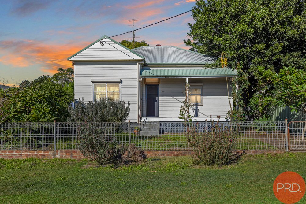 38 Capp Street, TELARAH NSW 2320