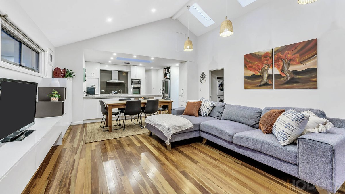 38 Rosewarne Avenue Cheltenham - Residential for sale