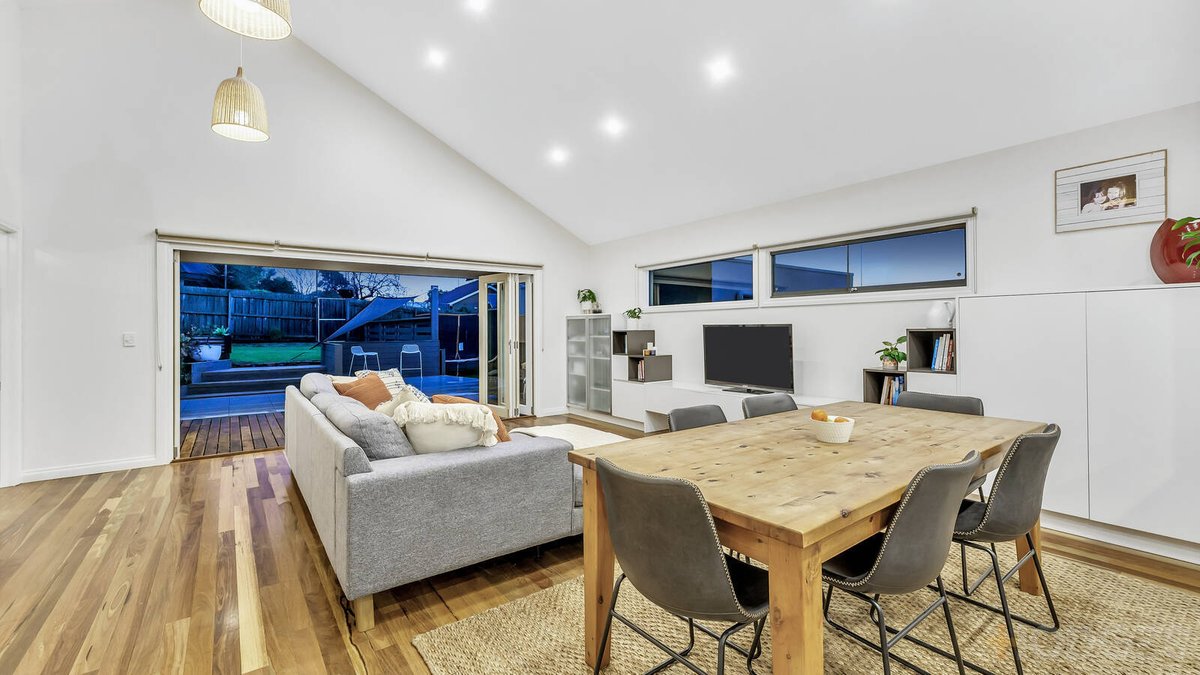 38 Rosewarne Avenue Cheltenham - Residential for sale