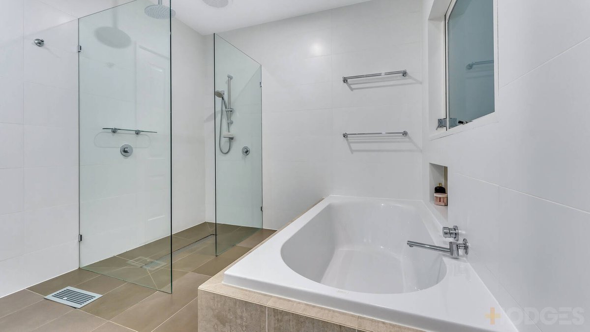 38 Rosewarne Avenue Cheltenham - Residential for sale