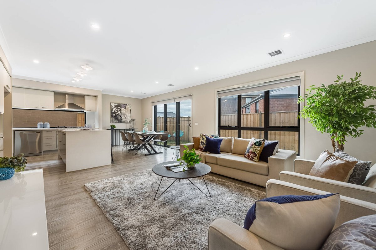 38 Surround Drive Mambourin - Residential for sale