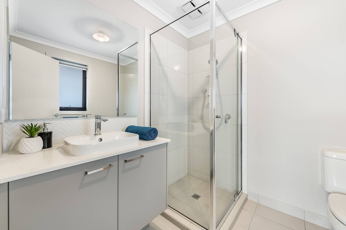 38 Surround Drive Mambourin - Residential for sale