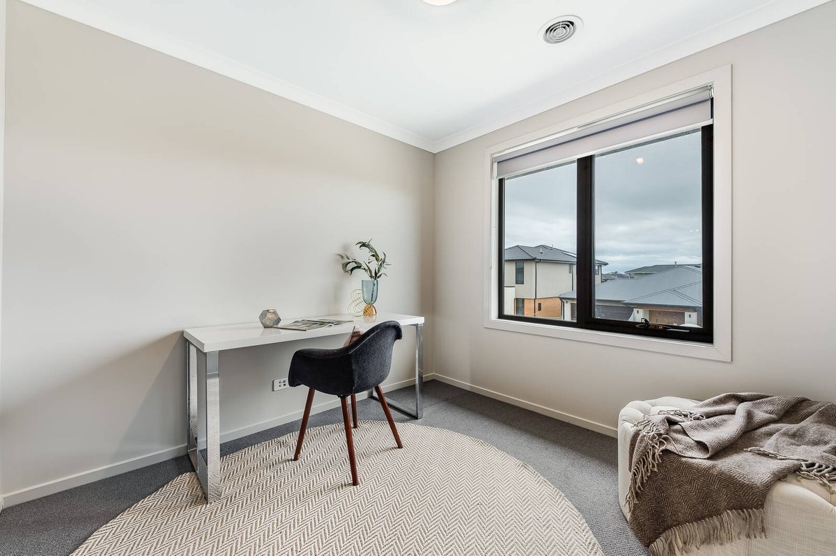 38 Surround Drive Mambourin - Residential for sale